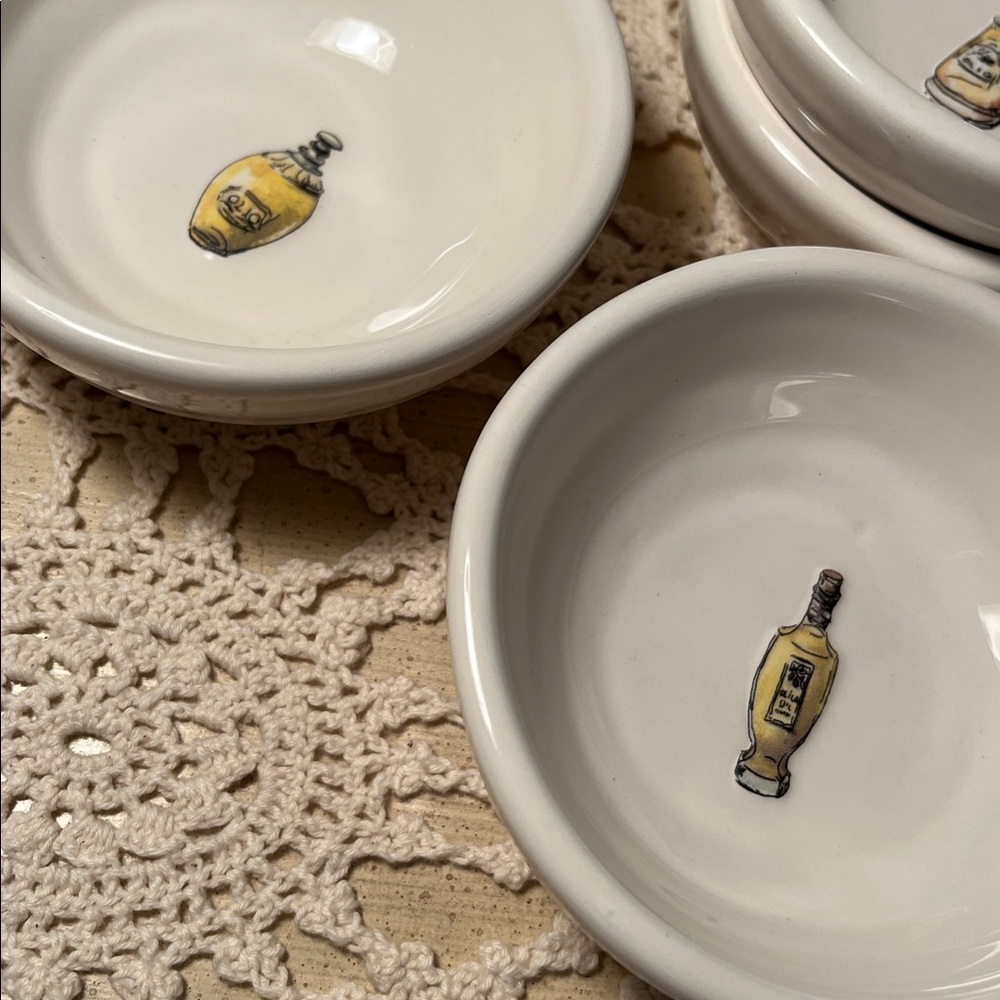 Williams Sonoma Oil and Vinegar set of Four Small Bowls - Picture 6 of 7